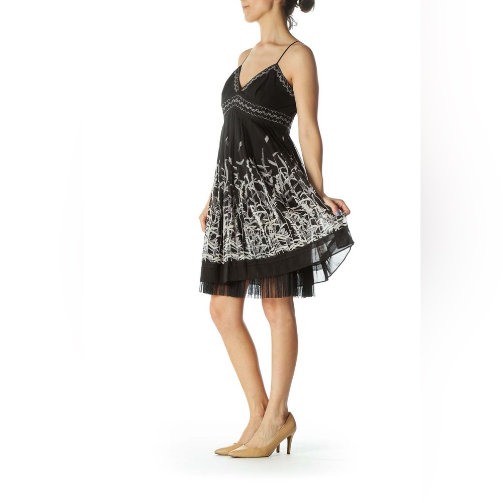 BCBG MaxAzria Pleated Tulle Cocktail Party Dress Babydoll Embroidered Fl… - Picture 15 of 16